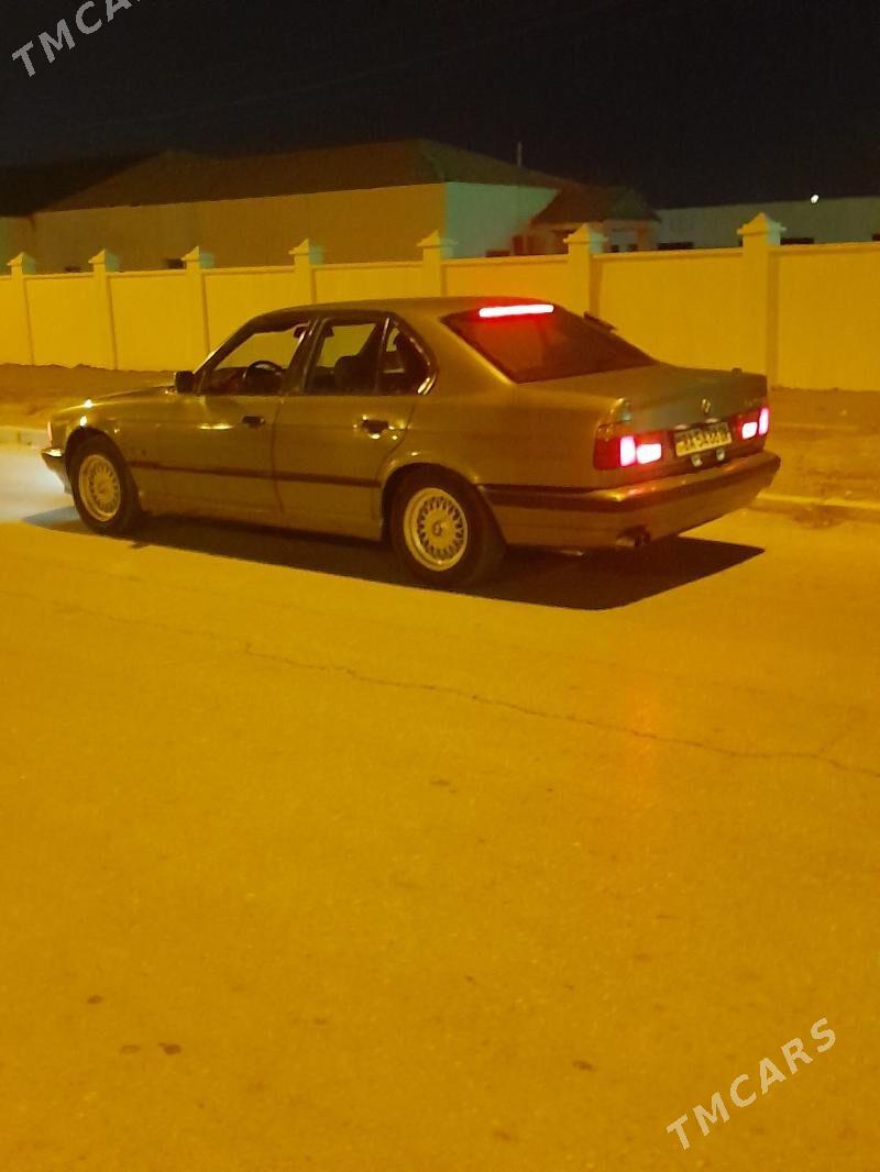BMW 525 1990 - 80 000 TMT - Гумдаг - img 2