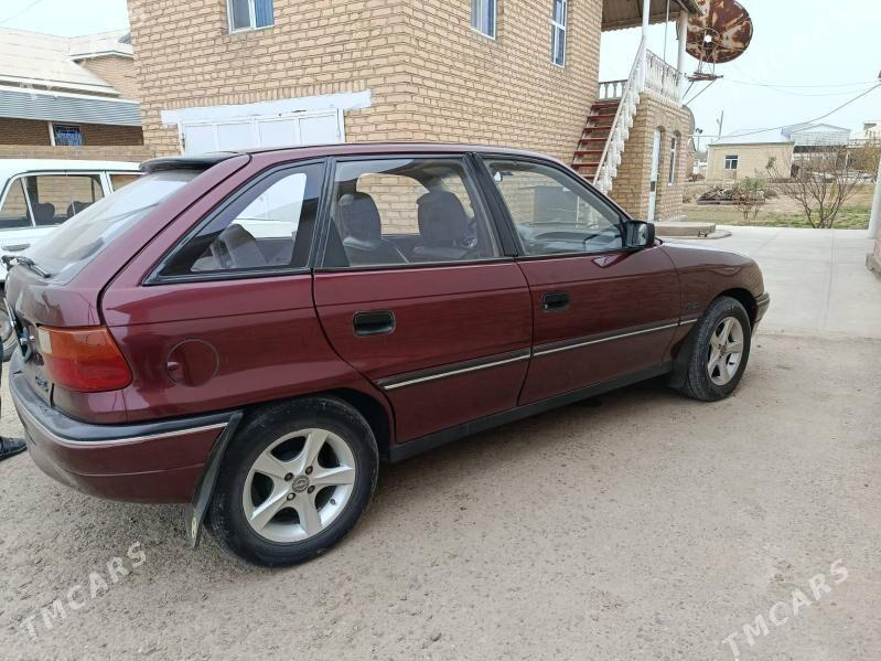 Opel Astra 1992 - 44 000 TMT - Mary - img 4