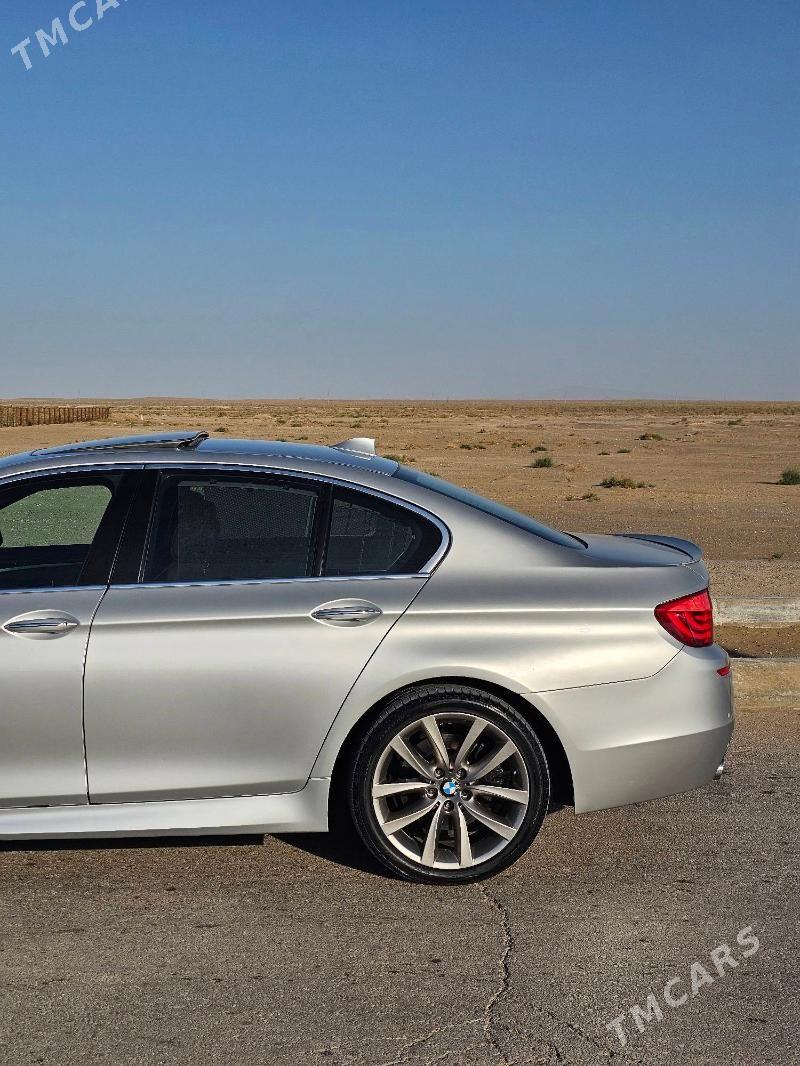 BMW F10 2010 - 280 000 TMT - Гумдаг - img 4