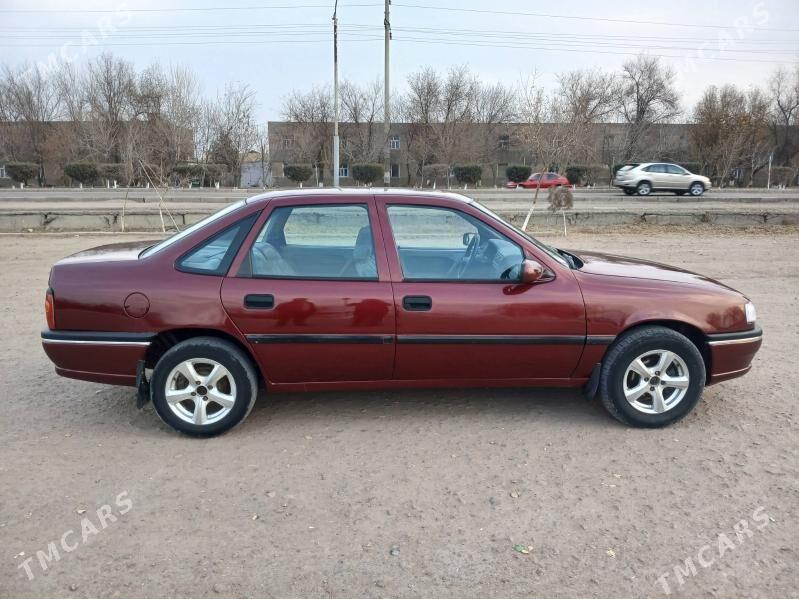 Opel Vectra 1990 - 50 000 TMT - Губадаг - img 2