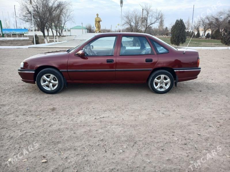 Opel Vectra 1990 - 50 000 TMT - Губадаг - img 4