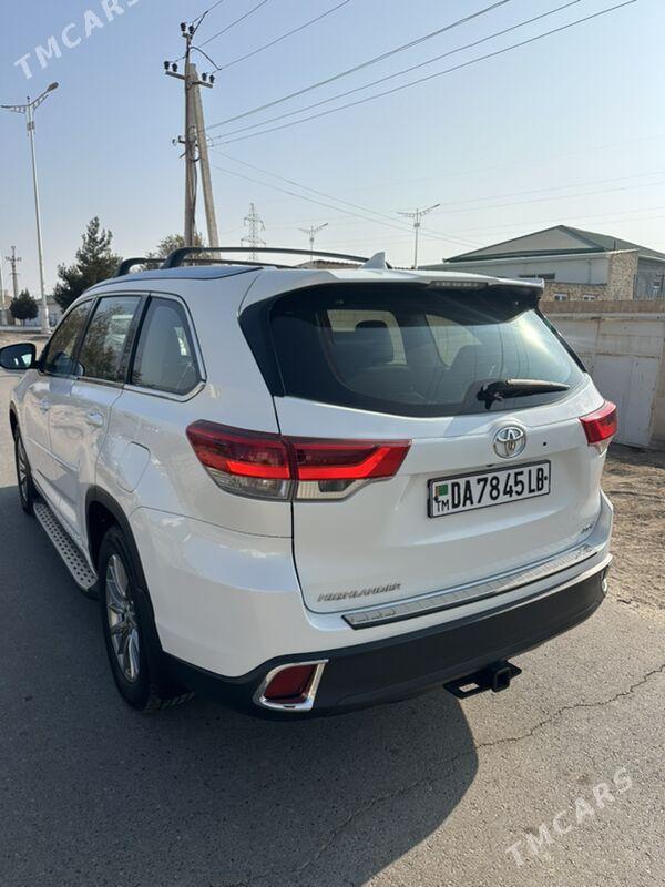 Toyota Highlander 2019 - 450 000 TMT - Türkmenabat - img 4