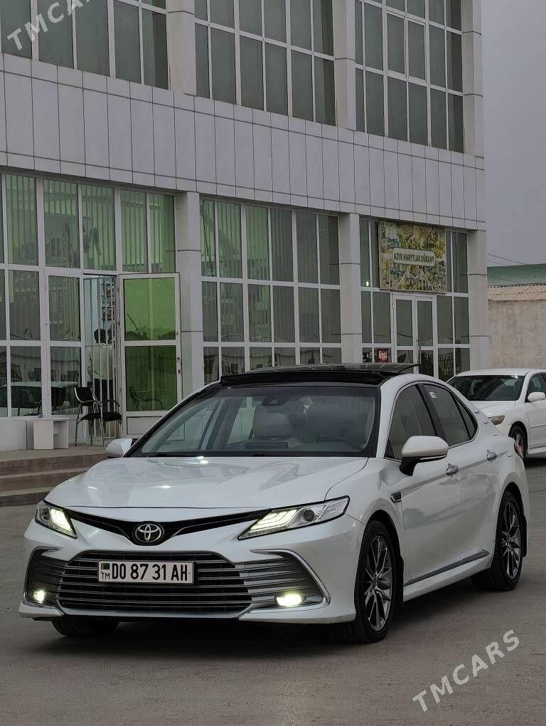 Toyota Camry 2022 - 515 000 TMT - Теджен - img 9