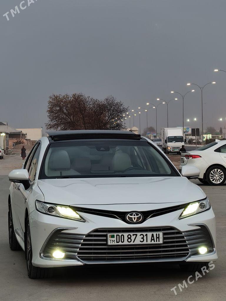 Toyota Camry 2022 - 515 000 TMT - Теджен - img 7