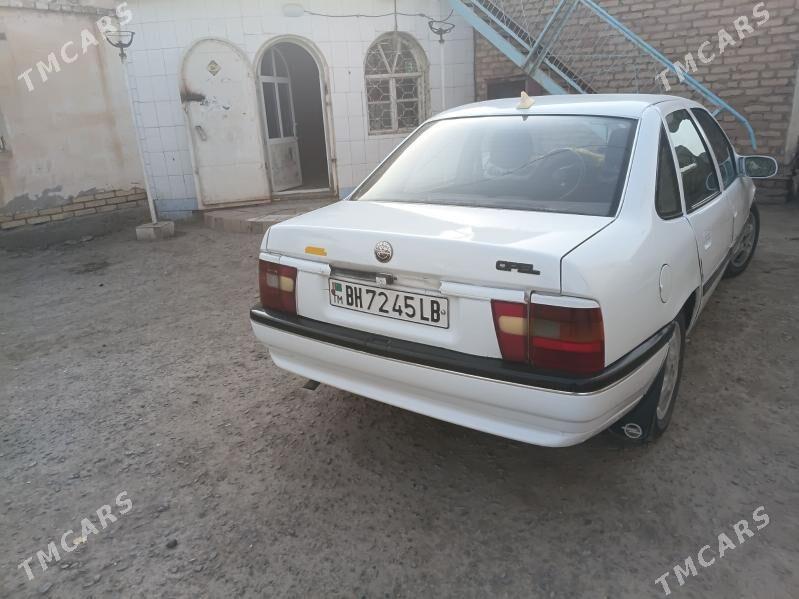 Opel Vectra 1991 - 30 000 TMT - Дянев - img 5
