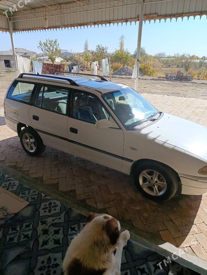 Opel Astra 1993 - 38 000 TMT - Байрамали - img 3