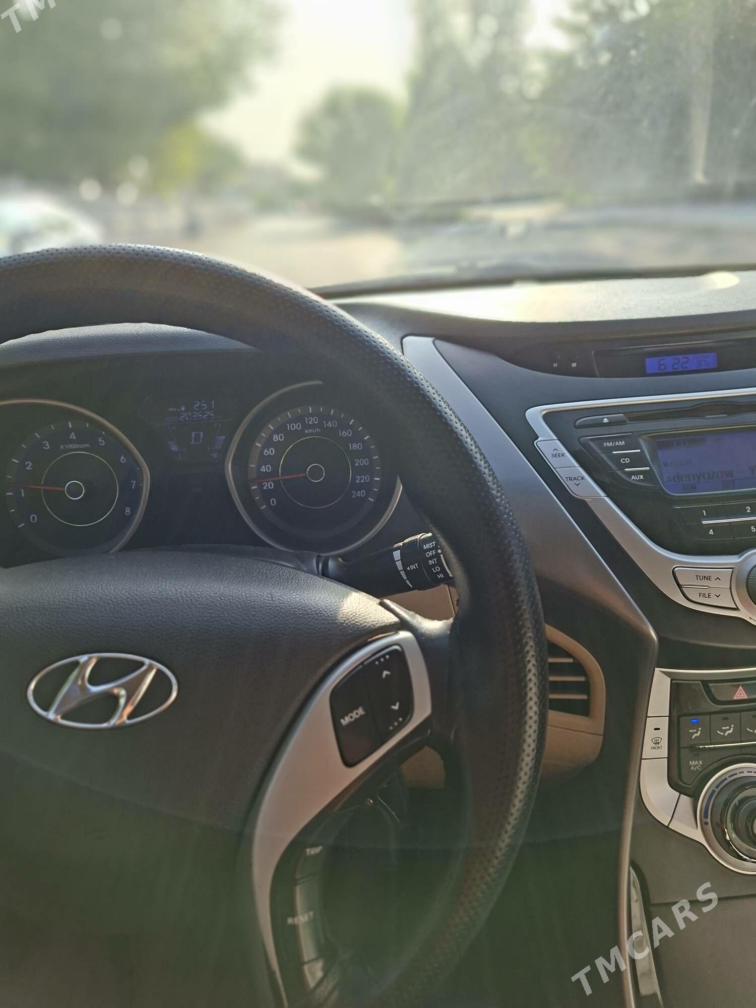 Hyundai Elantra 2011 - 173 000 TMT - Кëши - img 10