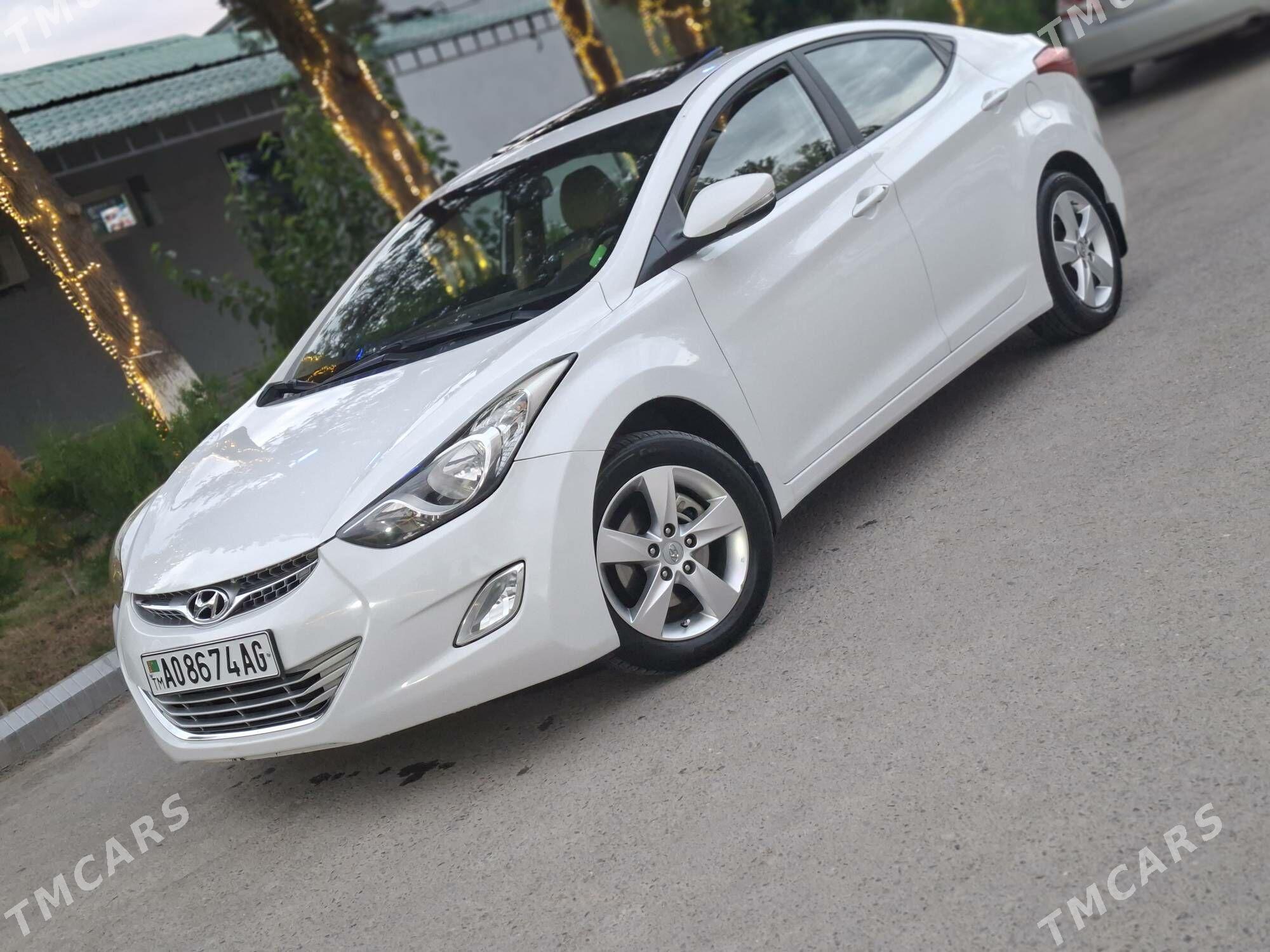 Hyundai Elantra 2011 - 173 000 TMT - Кëши - img 6