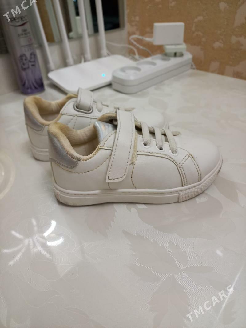 обуви для девочек - Podwoýski köç. (Bitarap Türkmenistan şaýoly) - img 7