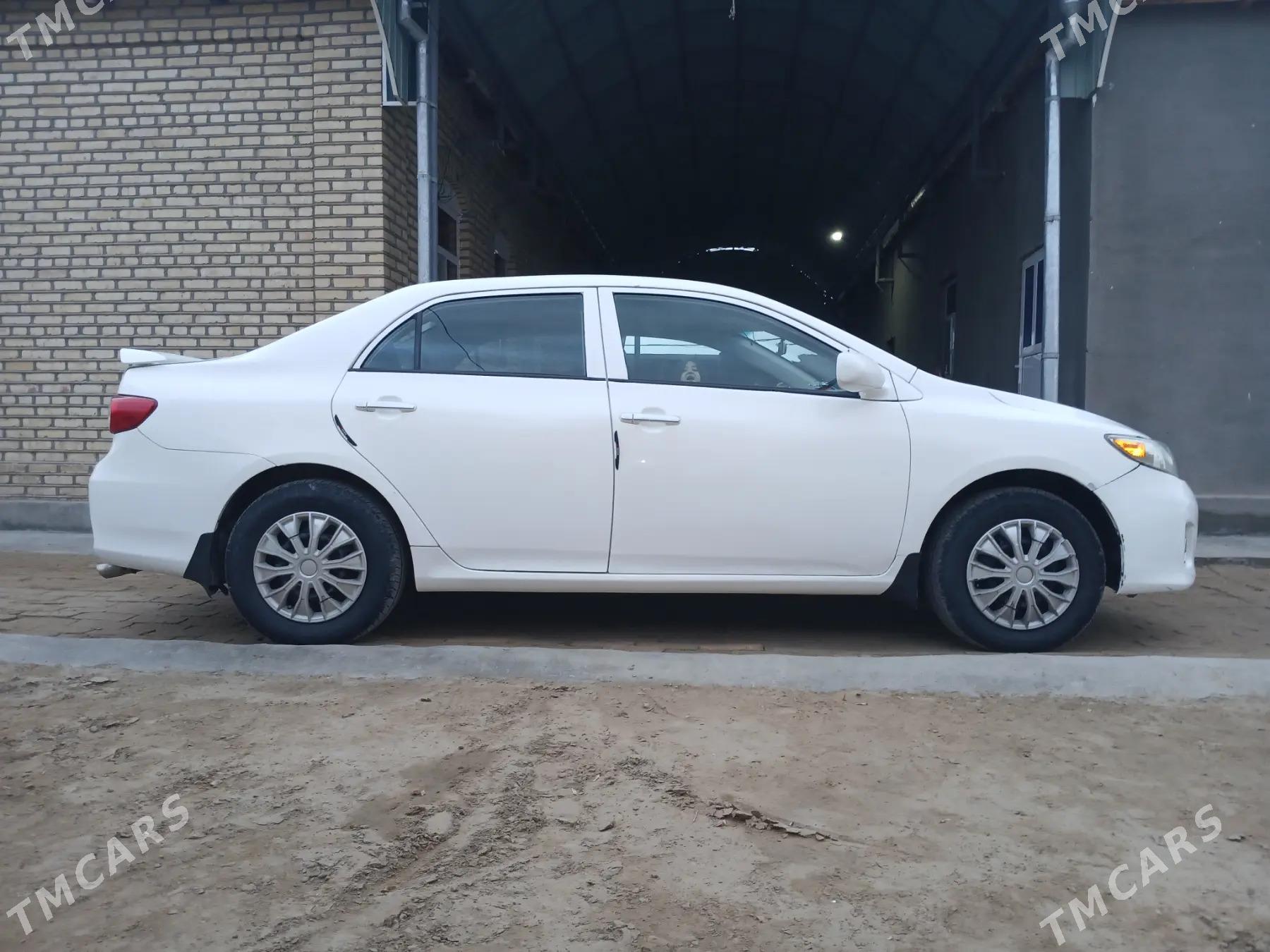 Toyota Corolla 2010 - 135 000 TMT - Ёлётен - img 3