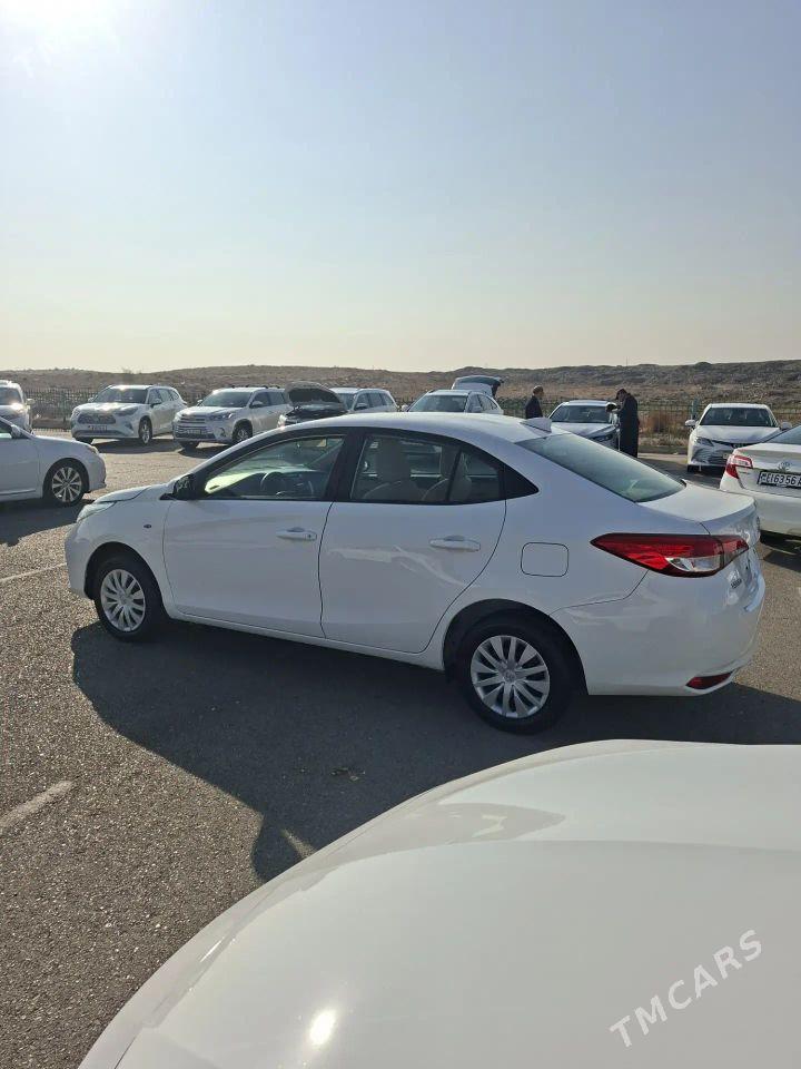 Toyota Yaris 2022 - 198 000 TMT - "Алтын Асыр" Гундогар базары ( Толкучка) - img 4