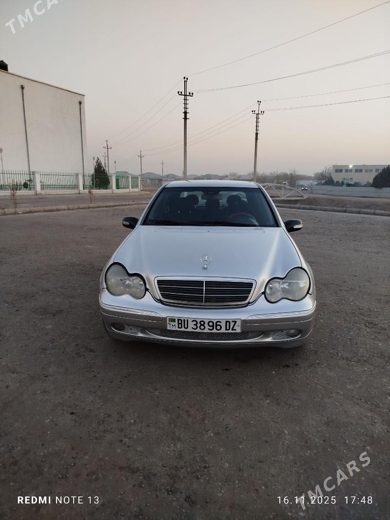 Mercedes-Benz C250 2002 - 90 000 TMT - Дашогуз - img 4