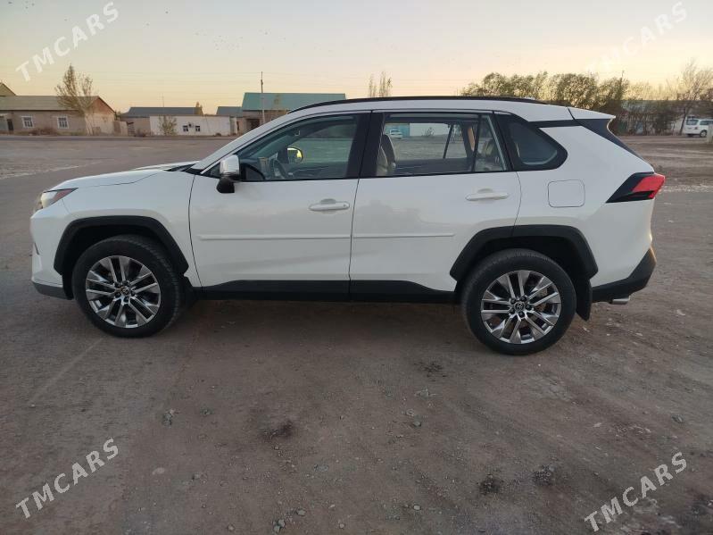 Toyota Highlander 2022 - 360 000 TMT - Köneürgenç - img 2
