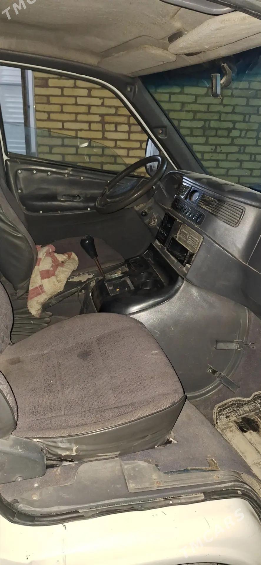 Toyota Hiace 1996 - 75 000 TMT - Ходжамбаз - img 4