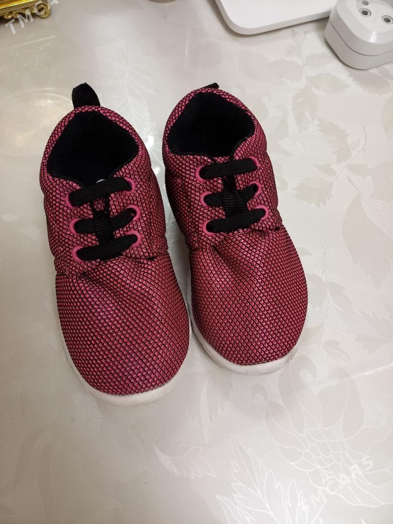 обувь для девочек - Podwoýski köç. (Bitarap Türkmenistan şaýoly) - img 6