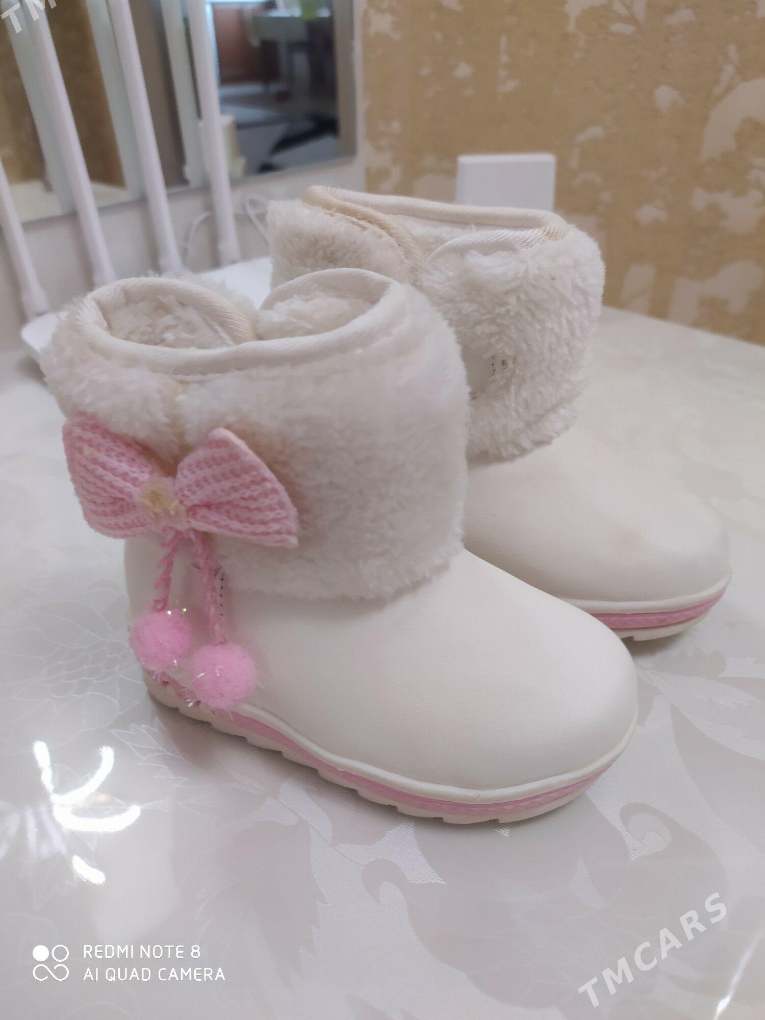 обувь для девочек - Podwoýski köç. (Bitarap Türkmenistan şaýoly) - img 7