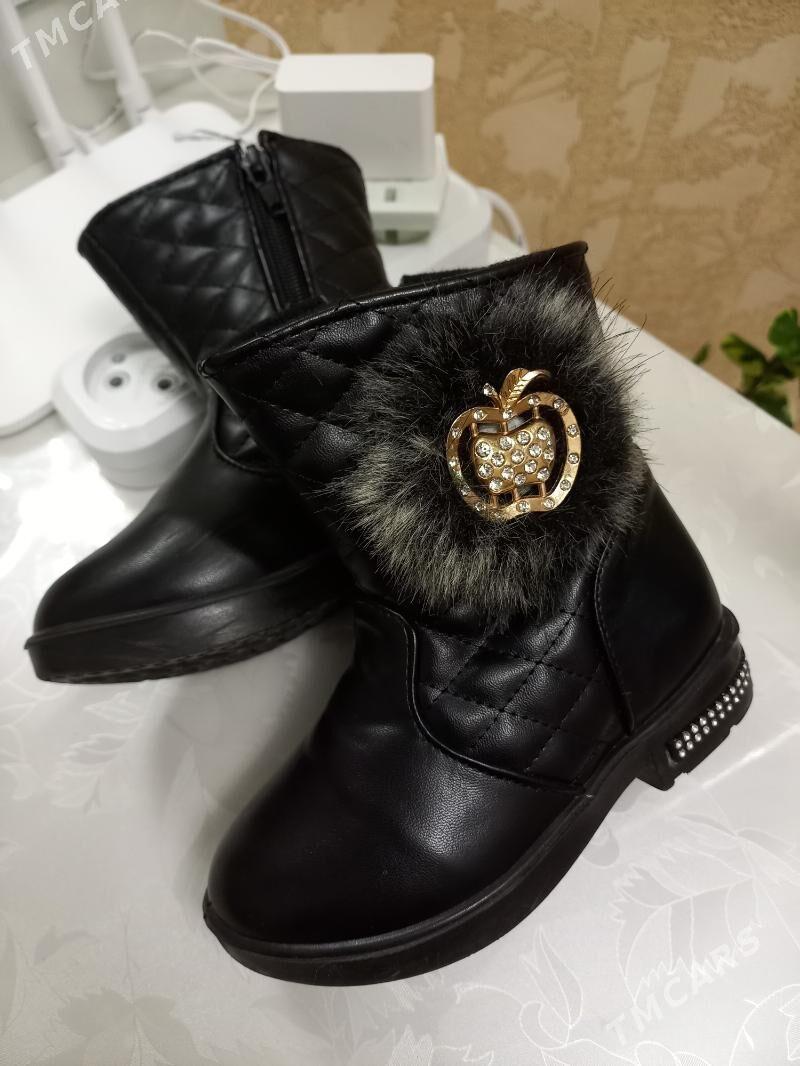 обувь для девочек - Podwoýski köç. (Bitarap Türkmenistan şaýoly) - img 3