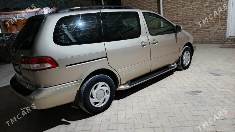 Toyota Sienna 2002 - 190 000 TMT - Baýramaly - img 2
