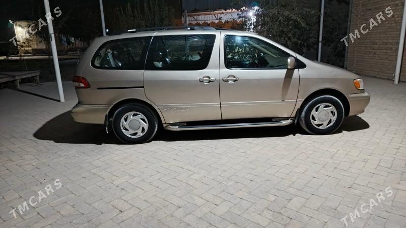Toyota Sienna 2002 - 190 000 TMT - Baýramaly - img 8