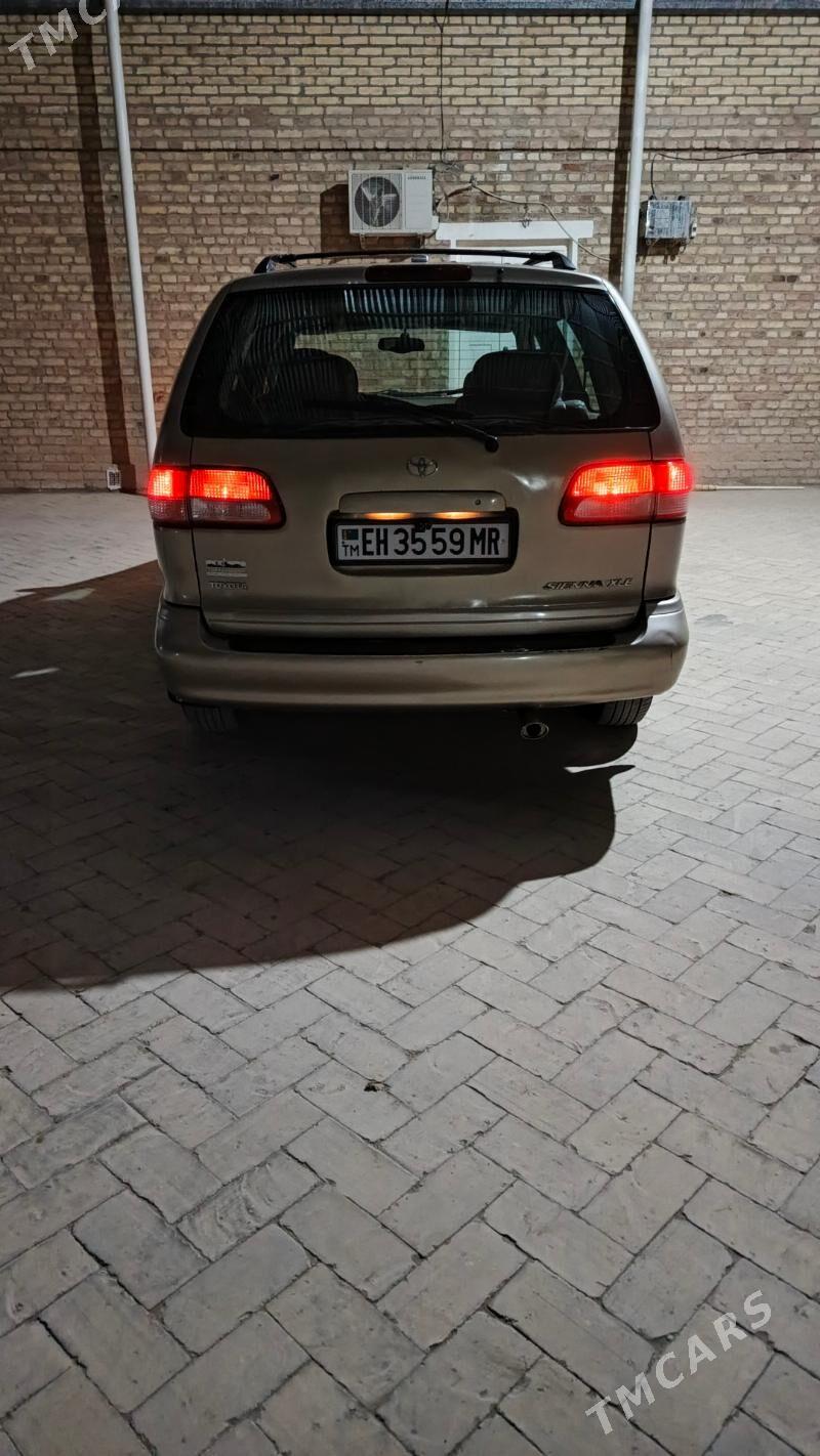 Toyota Sienna 2002 - 190 000 TMT - Baýramaly - img 10