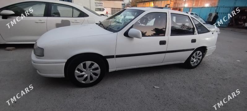 Opel Vectra 1993 - 35 000 TMT - 11 mkr - img 2