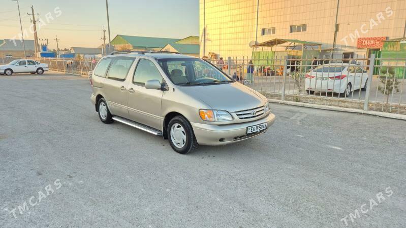 Toyota Sienna 2000 - 158 000 TMT - Гёкдепе - img 2