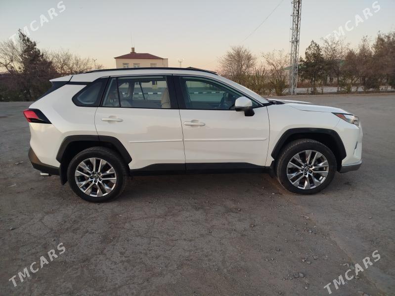Toyota Highlander 2022 - 360 000 TMT - Köneürgenç - img 3