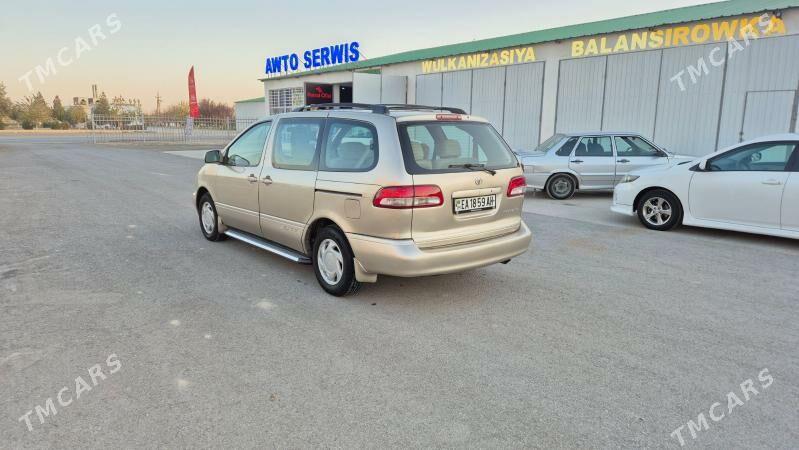 Toyota Sienna 2000 - 158 000 TMT - Гёкдепе - img 5