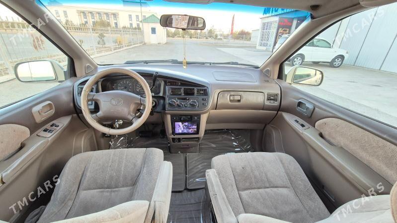 Toyota Sienna 2000 - 158 000 TMT - Гёкдепе - img 9
