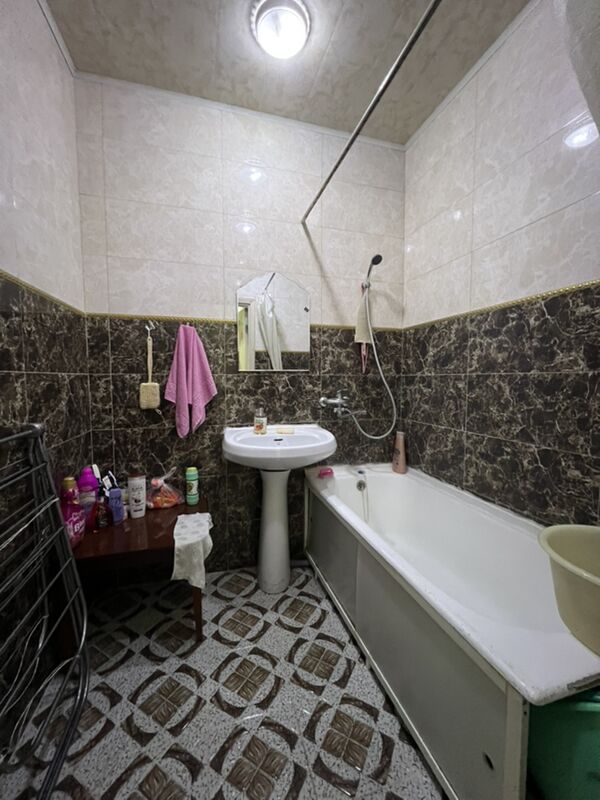 3 komn 1 etaz 76m2 8mkr️ - 8 мкр - img 4