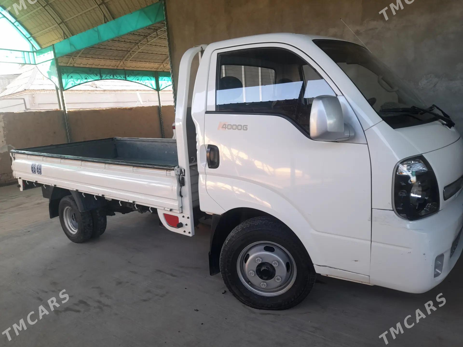 Kia Bongo 2016 - 260 000 TMT - Şabat etr. - img 2