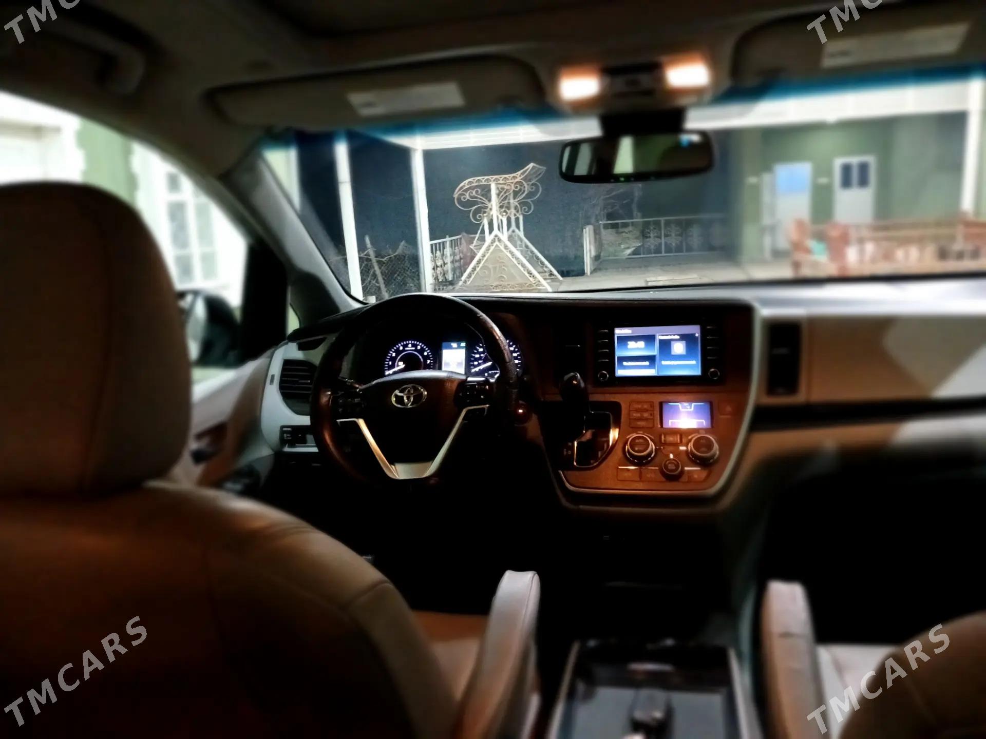 Toyota Sienna 2020 - 460 000 TMT - Ýolöten - img 7