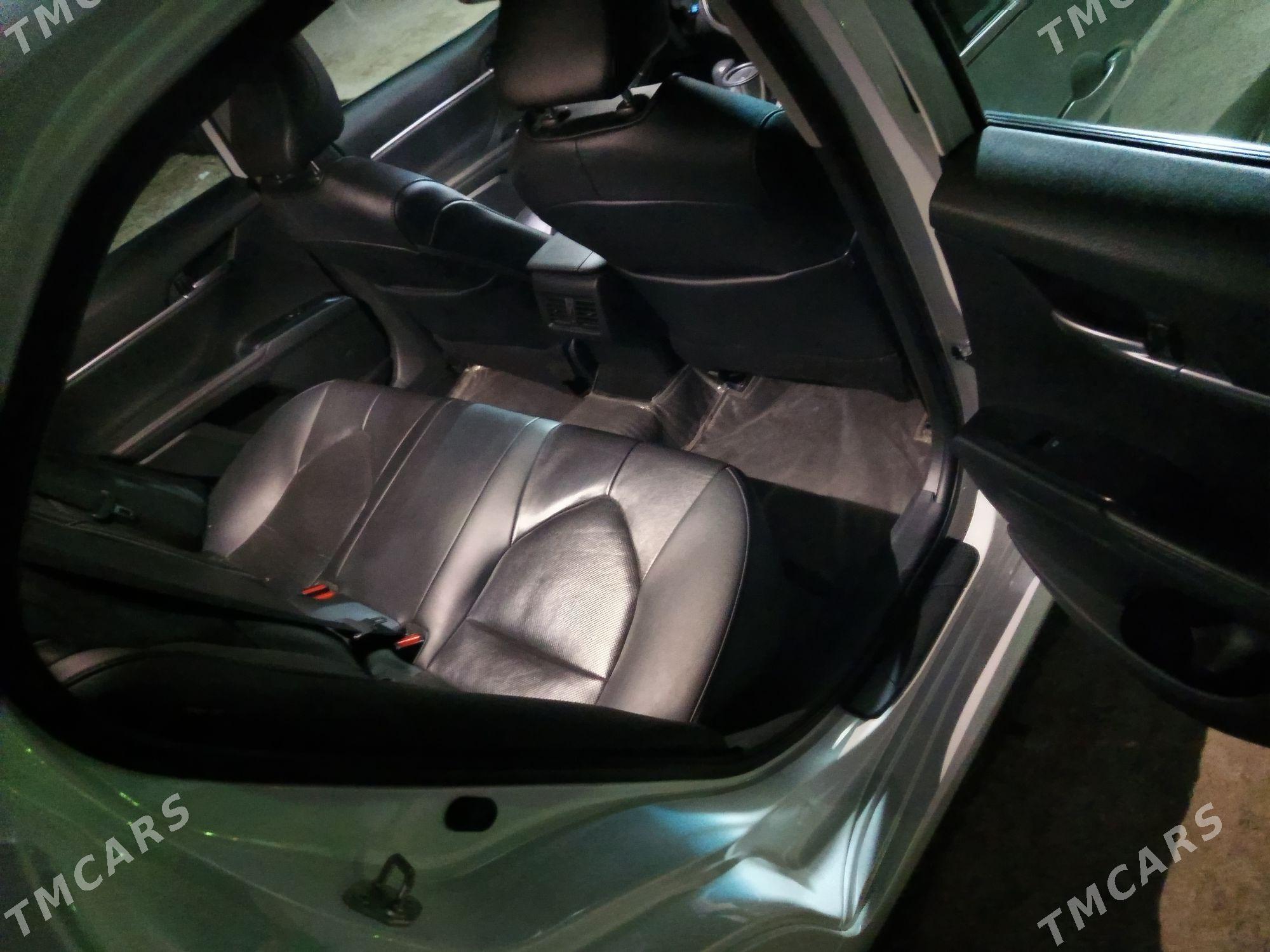 Toyota Camry 2020 - 460 000 TMT - Кёнеургенч - img 8