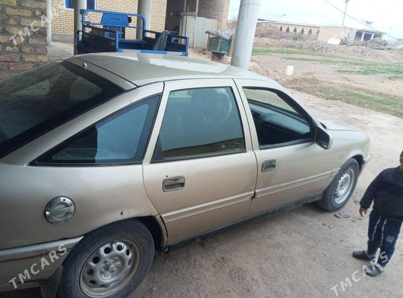 Opel Vectra 1991 - 18 000 TMT - Garabekewül - img 5