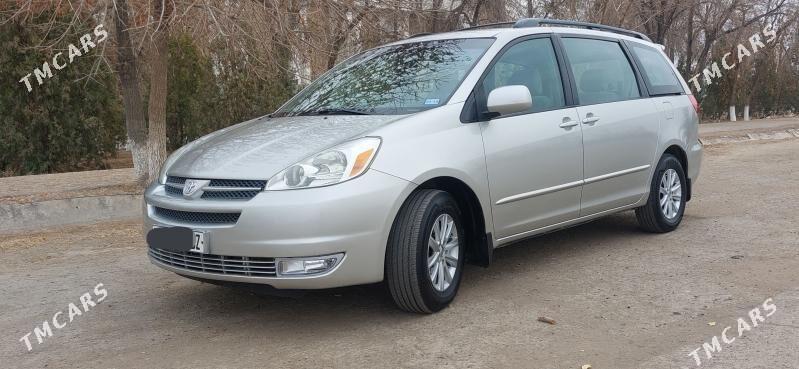 Toyota Sienna 2003 - 255 000 TMT - Дашогуз - img 3