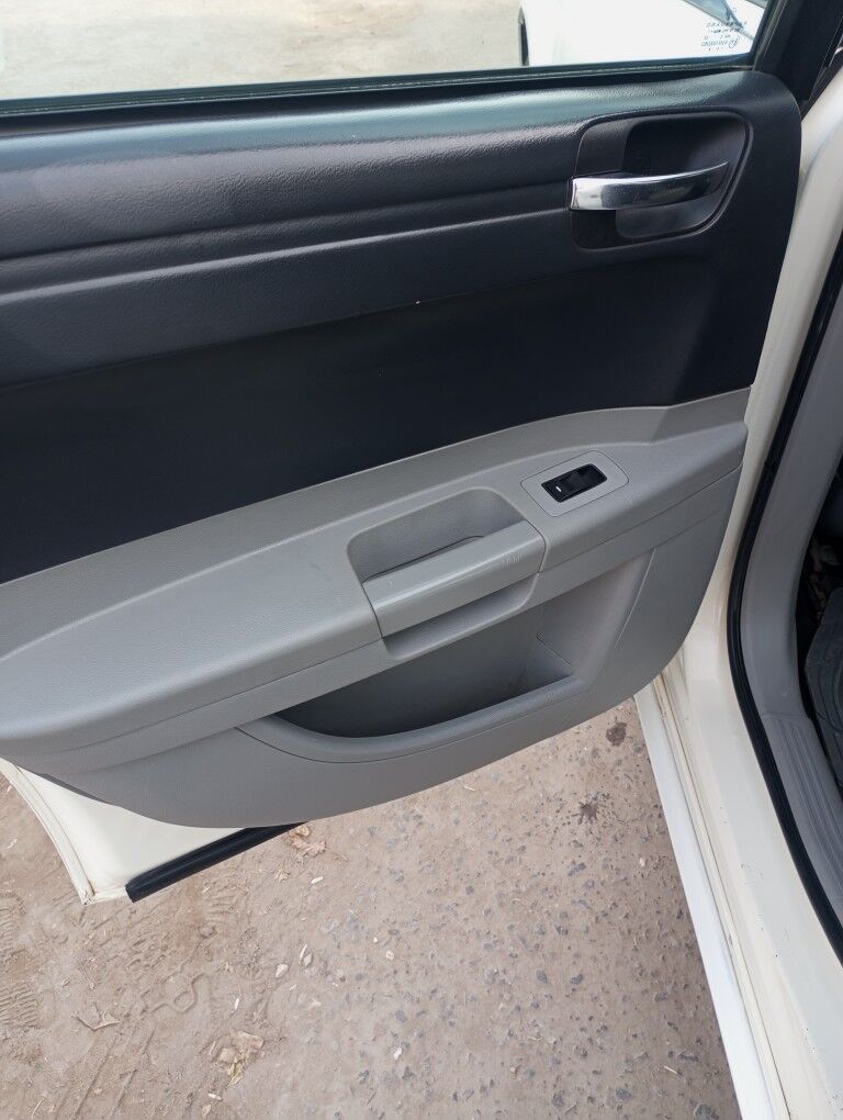 Chrysler 300C 2006 - 75 000 TMT - Дашогуз - img 6