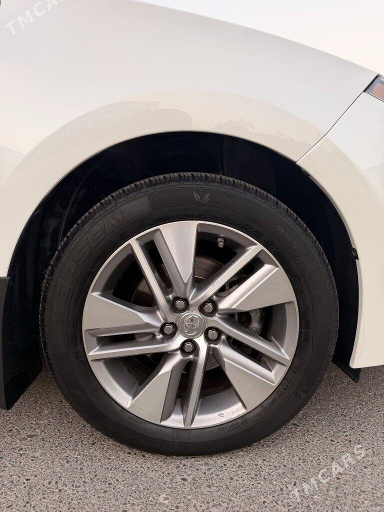 Toyota Corolla 2014 - 214 500 TMT - Aşgabat - img 3