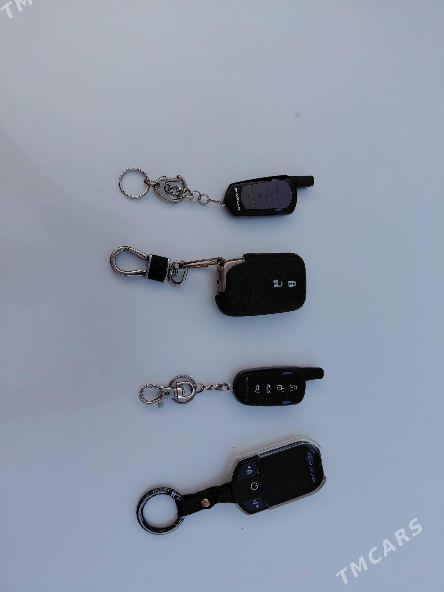 Lexus IS 250 2008 - 200 000 TMT - Берекет - img 7