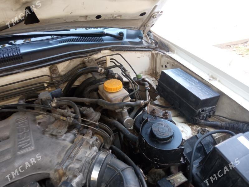Nissan Pathfinder 2000 - 130 000 TMT - Ашхабад - img 6