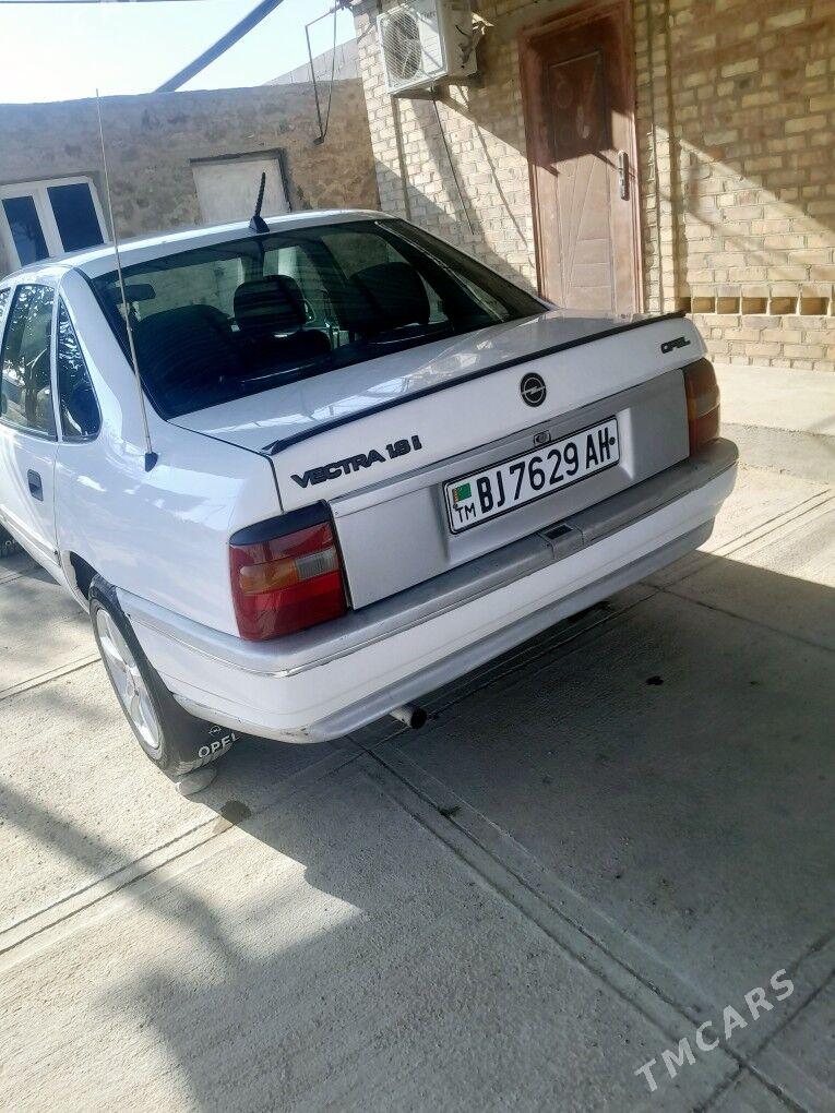 Opel Vectra 1991 - 48 000 TMT - Бахарден - img 2