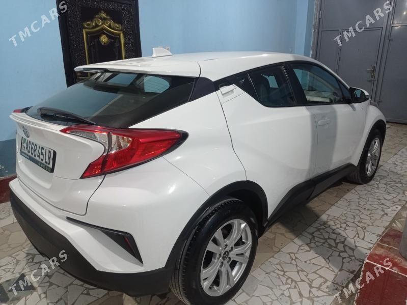 Toyota C-HR 2021 - 320 000 TMT - Фарап - img 3