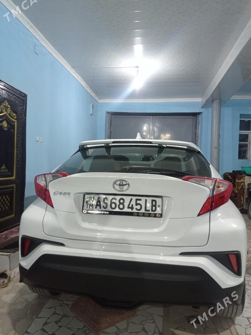 Toyota C-HR 2021 - 320 000 TMT - Фарап - img 4