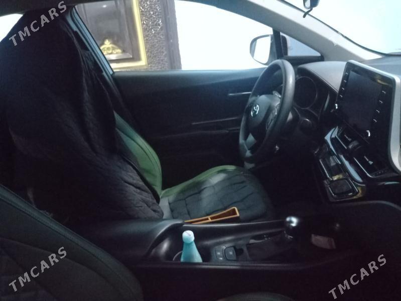 Toyota C-HR 2021 - 320 000 TMT - Фарап - img 5