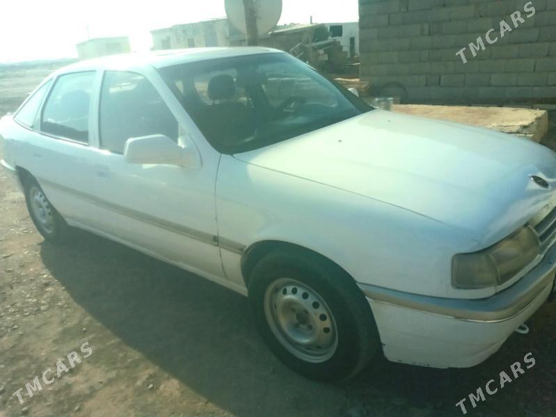Opel Vectra 1993 - 30 000 TMT - Tejen - img 3