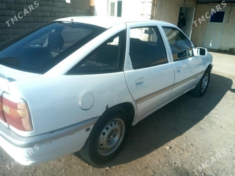 Opel Vectra 1993 - 30 000 TMT - Tejen - img 2