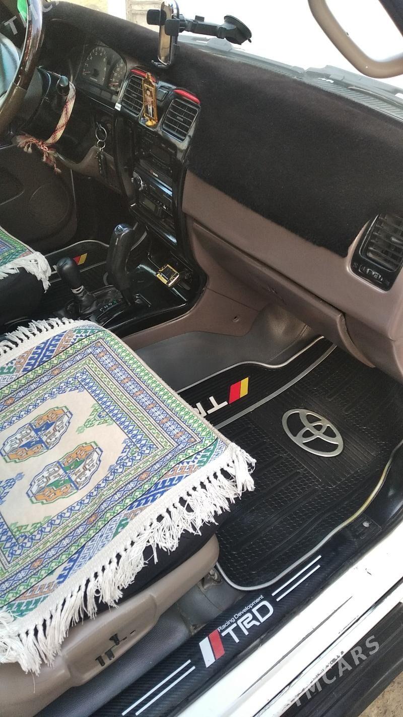 Toyota 4Runner 2002 - 170 000 TMT - Kaka - img 5