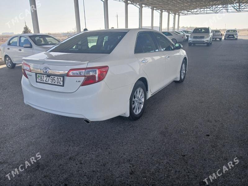 Toyota Camry 2012 - 230 000 TMT - Дашогуз - img 2