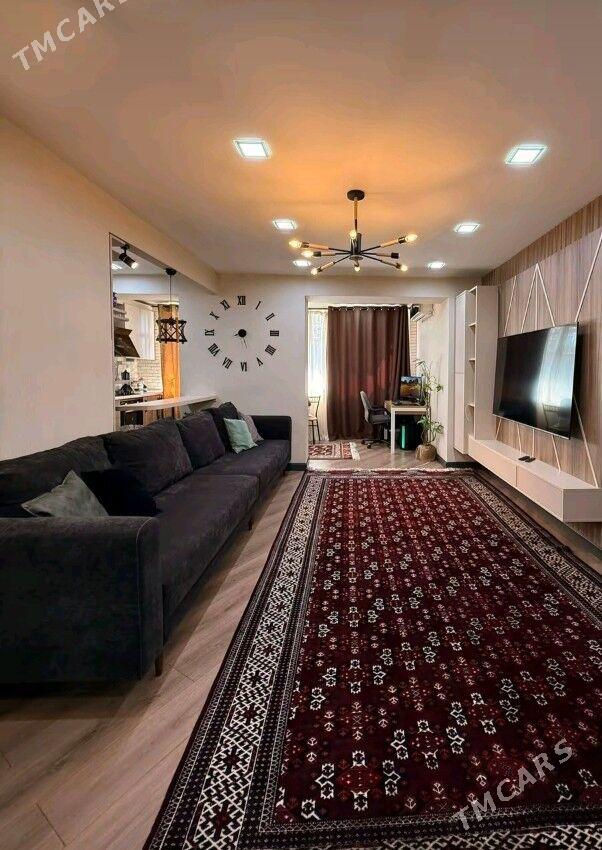 продаю квартиру - 30 мкр - img 2