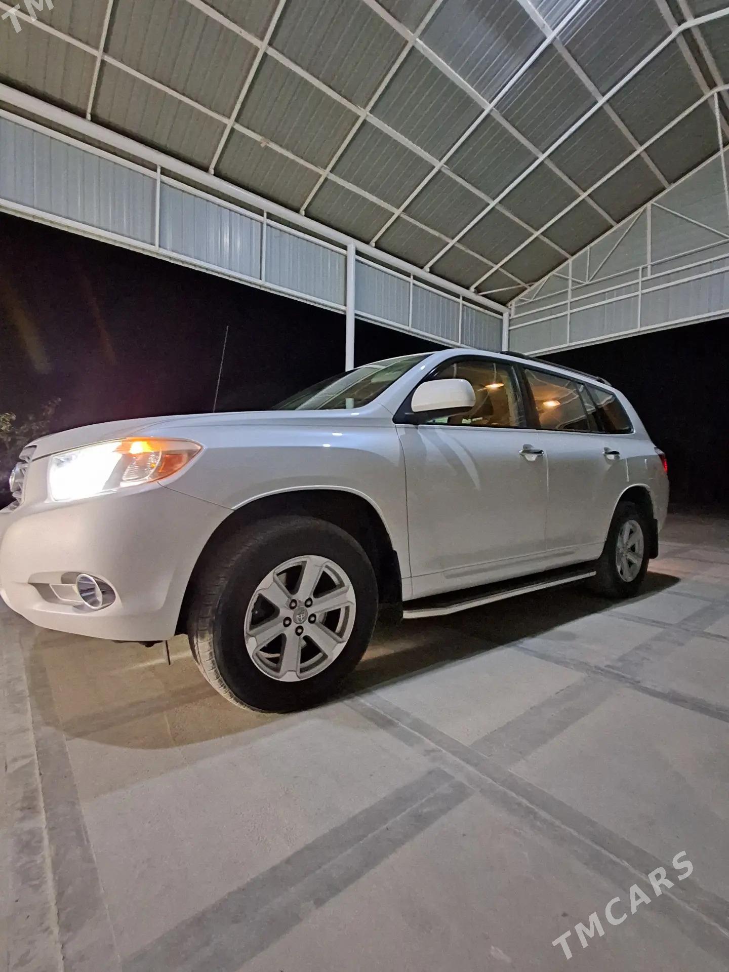 Toyota Highlander 2010 - 325 000 TMT - Мары - img 4