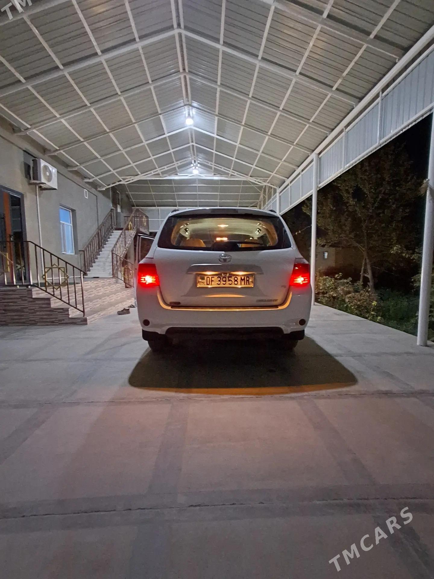 Toyota Highlander 2010 - 325 000 TMT - Мары - img 2